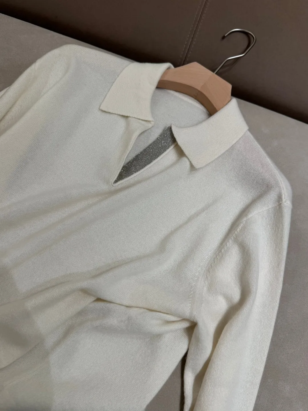 Осенний женский кашемировый свитер с длинными рукавами и V-образным вырезом