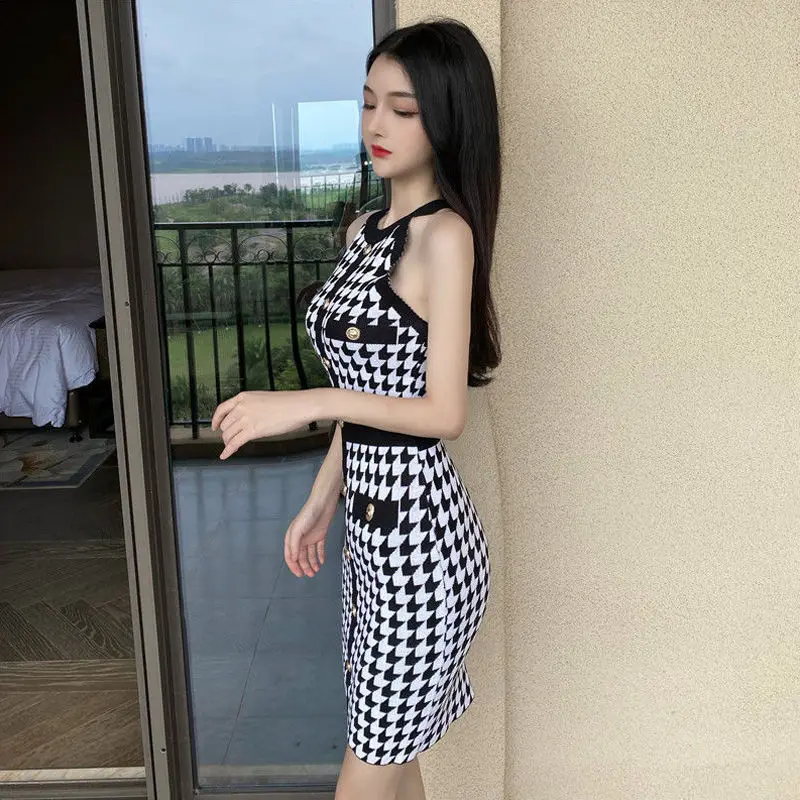 

Retro Socialite Style Dress Women's Summer 2022 New Sexy Neck Shoulder Waist Hip Stretch Knit Skirt