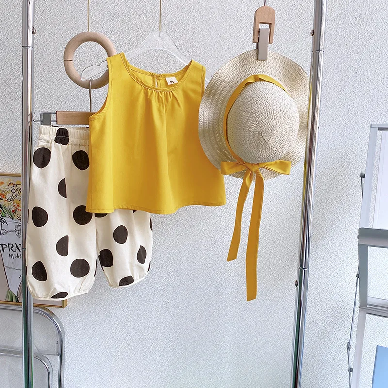 

Kids Outfits 2023 Summer Clothes New Fashion Children Clothing For Girls Refreshing Vest+Dot Casual Pants Sets Send Hats 2-7Year