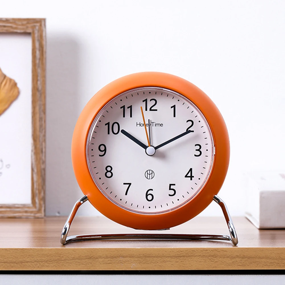 Round Analog Display Metal Battery Operated Countertop Desktop Classic With Night Light Home Decor For Bedroom Alarm Clock