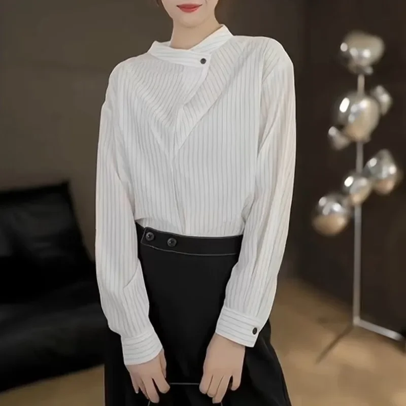 Элегантная полосатая рубашка с круглым вырезом и длинными рукавами элитная