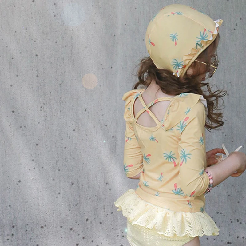 

Children Swimwear Printed Long Sleeved Tops+Shorts+Hat Swimsuit For Girls Summer Bikini Sets Kids Swimsuit Lovely Swimwear