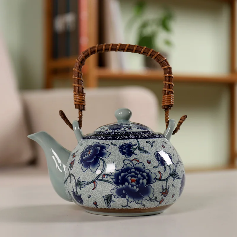 Loop-Handled Teapot Ceramic Teapot Vintage Blue and White Porcelain Little Teapot 500ml with Strainer Teapot Restaurant Teapot