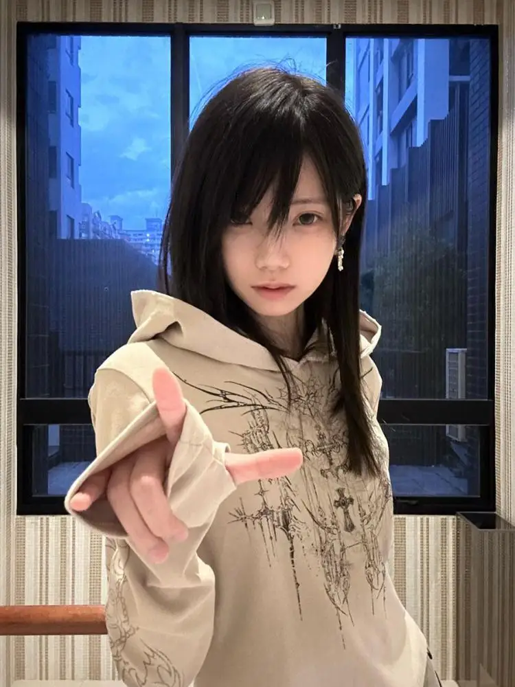 Женский укороченный топ с принтом