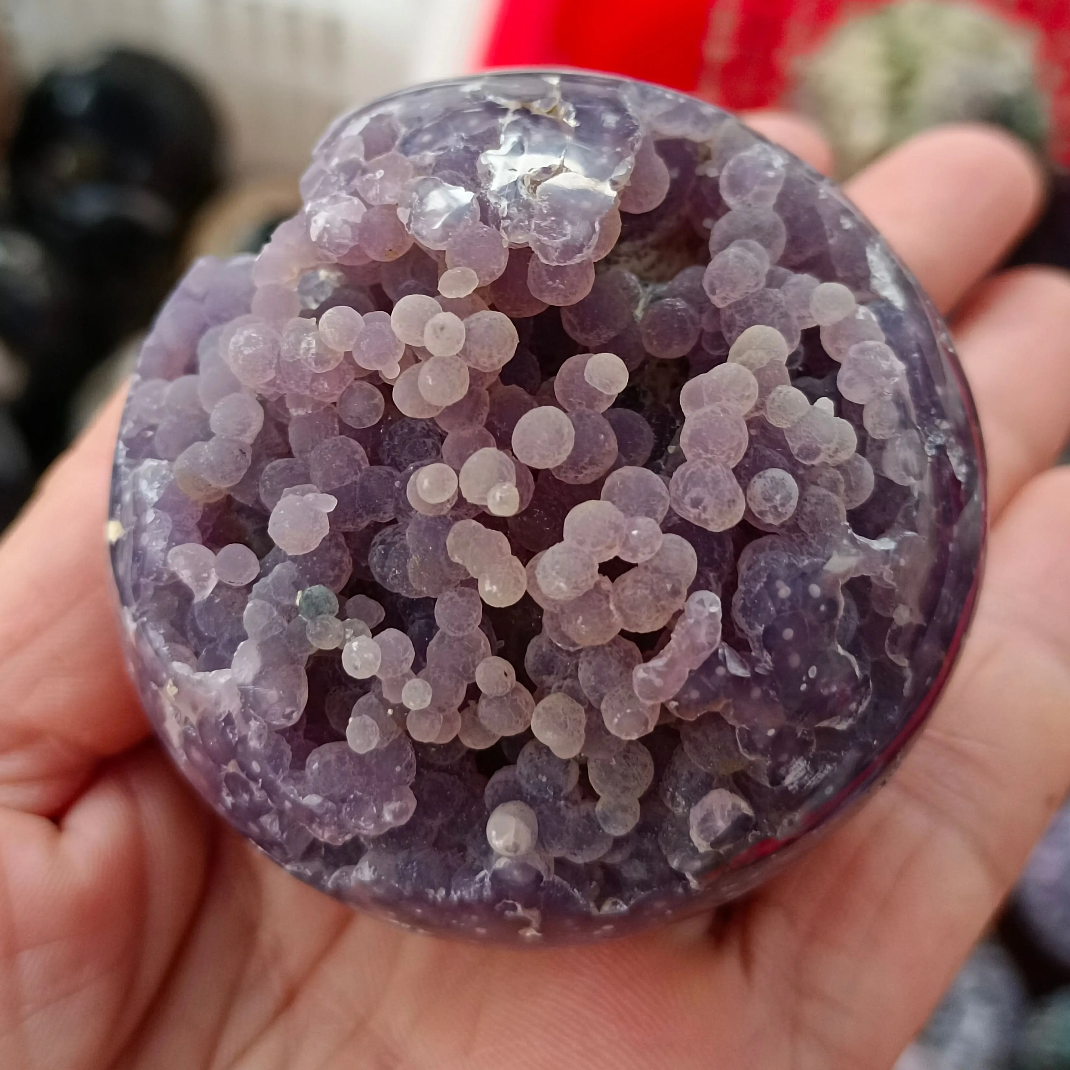 

Magical Natural Grape Agate Ore Ball Quartz Crystal Mineral Specimen Reiki Healing Home Office Deagnetization Decorative Gem