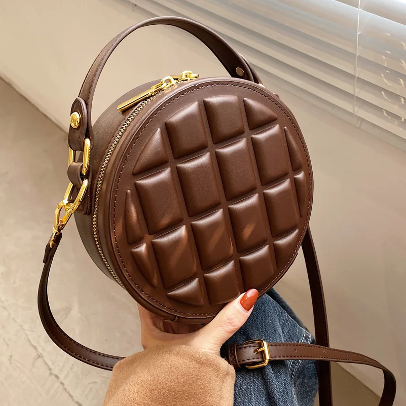 

Lingge chocolate square round cake handbag women's bag 2021 early spring new Korean fashion one shoulder diagonal waist bag