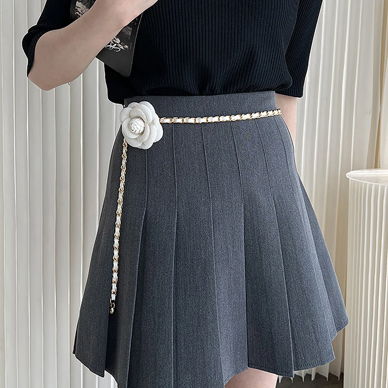 

Новинка 2023, аксессуары для талии в виде цепочки камелии, новые маленькие очаровательные цветы, жемчужный пояс, декоративная юбка, стильная цепочка на талию для свитера