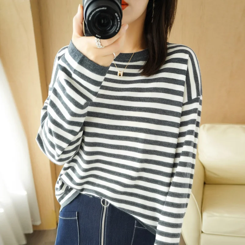 

2022 New Women's Pullover Knit Sweater Round Neck Horizontal Stripes Drop Shoulders Long Sleeve Loose Fashion Sweater Tops