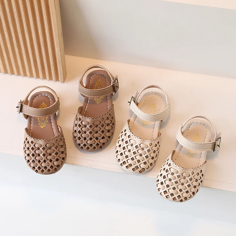 

Little Girl's Sandals Cover Toe Hollow-out Soft Pu Leather Children Sliders Plain Fashion Comfy 21-30 Light Kids Flats Summer