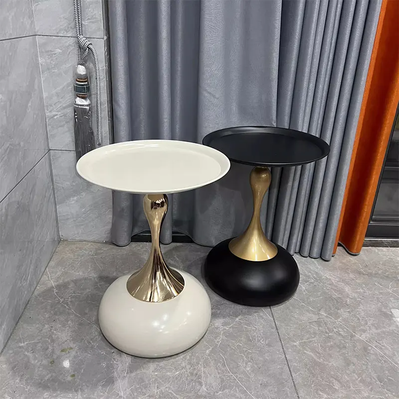 Стоячий современный журнальный столик в скандинавском стиле черный для