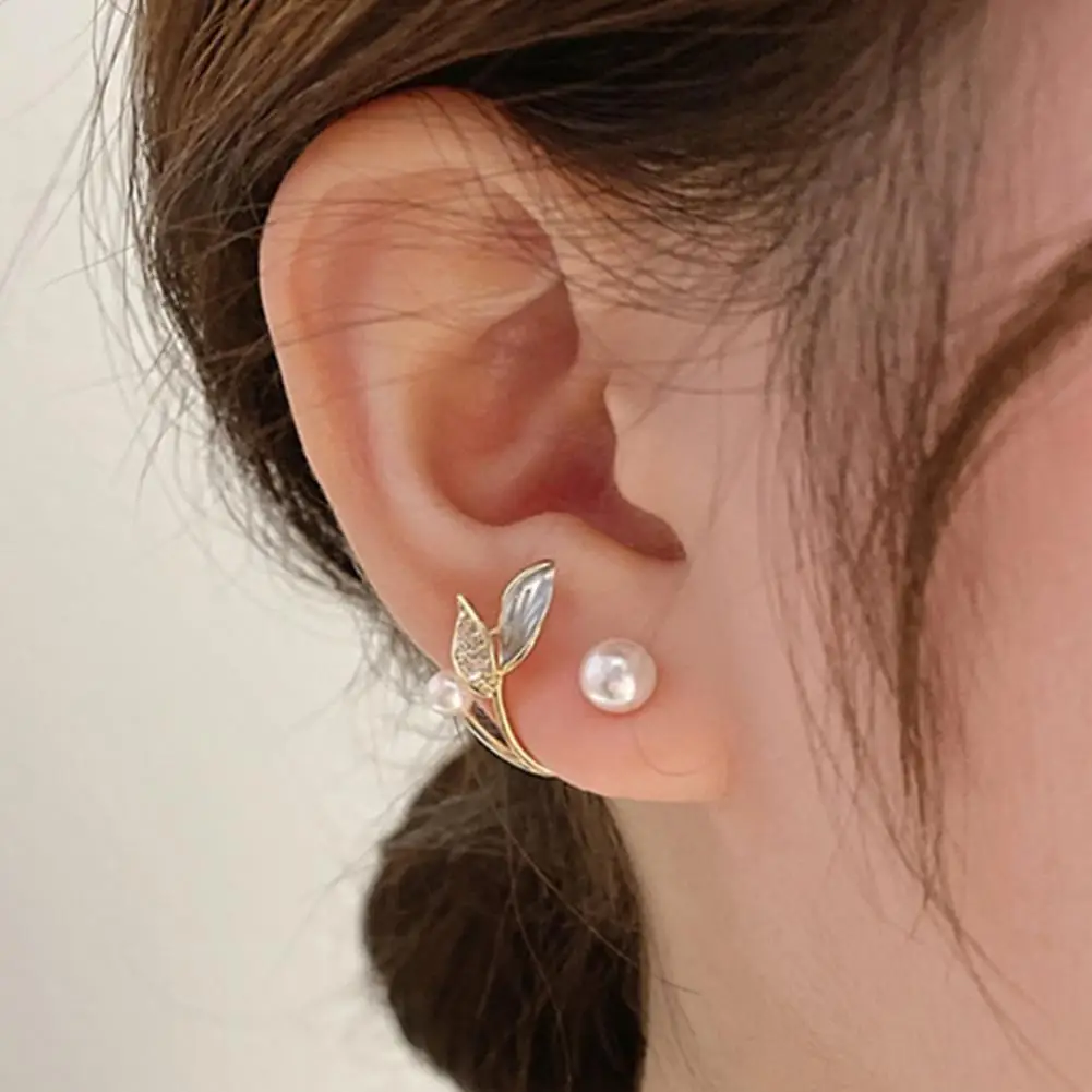 

Stylish Stud Earrings Bright Luster Female Women Small Leaf Faux Pearl Ear Studs Women Earrings Ear Studs 1 Pair