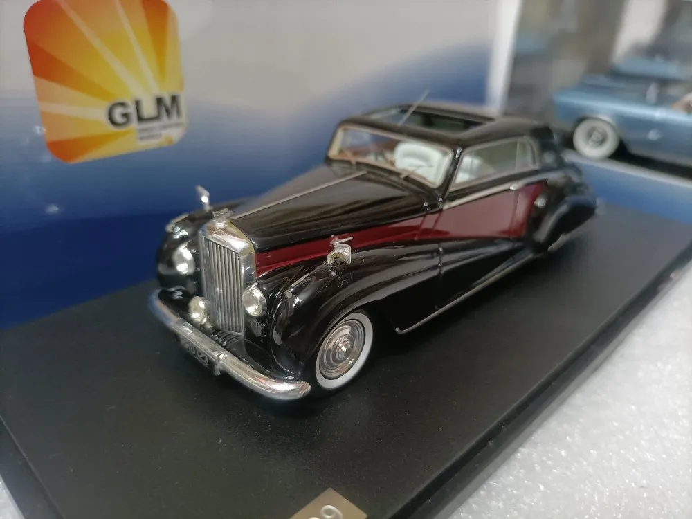 

Металлическая статическая модель автомобиля GLM 1:43 Bentley MkVI Park Ward FHC 1950
