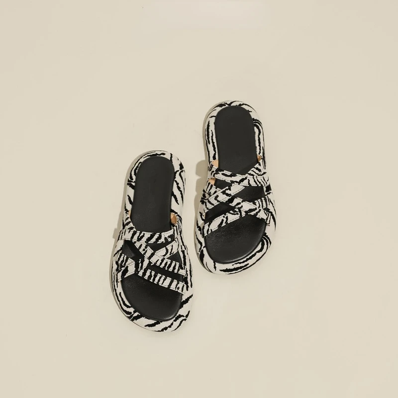 

2022 Summer New Ins Wind Zebra Print Sandals Women's Outer Wear Casual Flat Bottom Cross Strap Sandalias Slippers Women