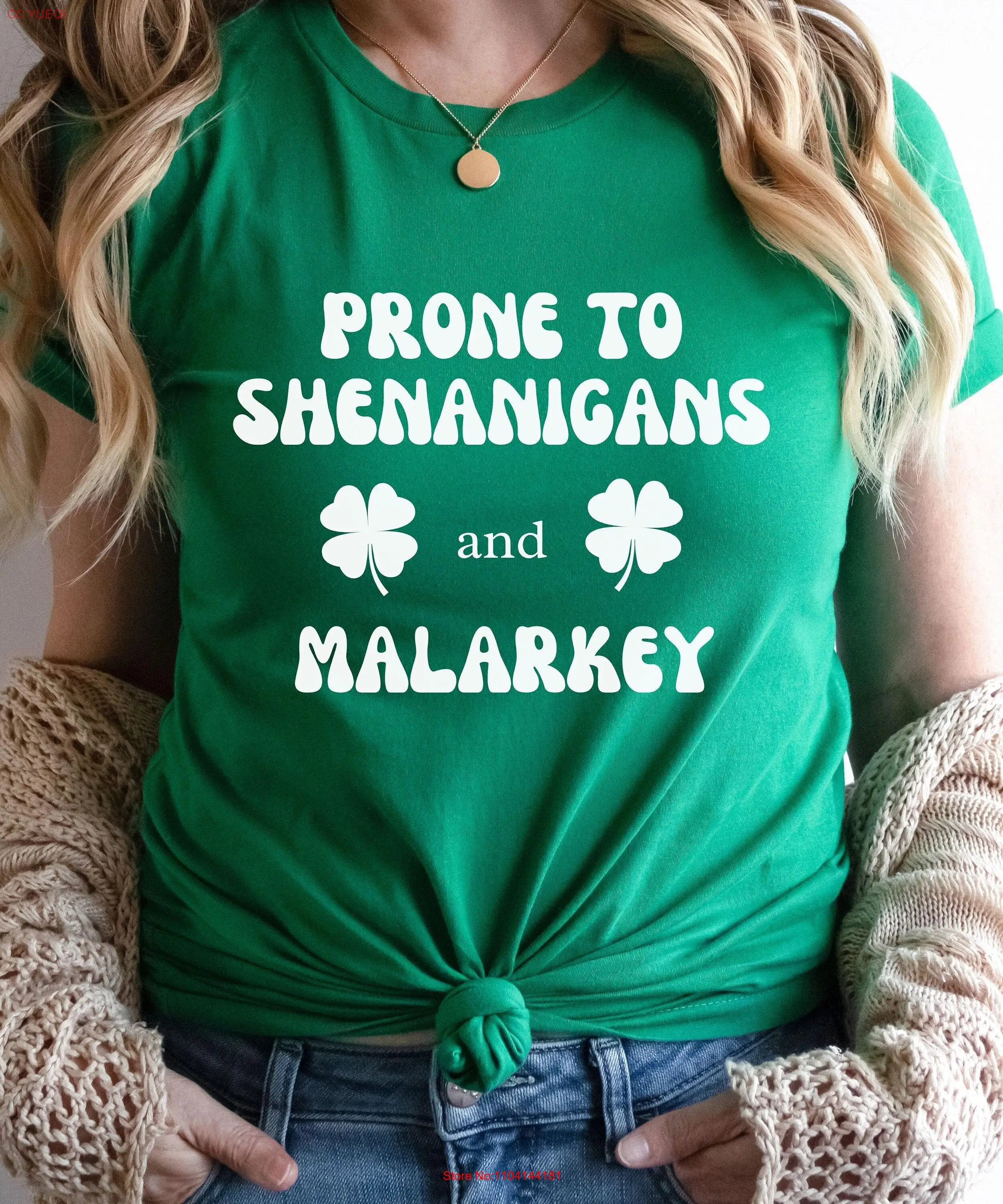 Забавная футболка ко Дню Святого Патрика Irish Pattys Prone To Shenanigans And Malarkey Bar Crawl Group с