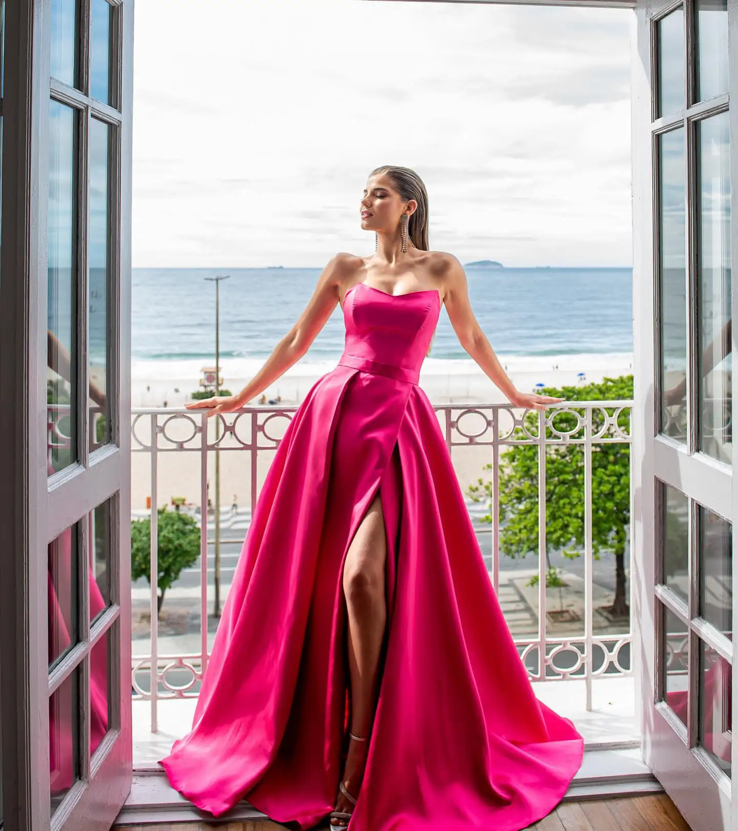 

Cenove A-Line Long Slit Evening Gown Formal Princess Strpless Elegant Backless Prom Red New Party Dresses for Women 2023