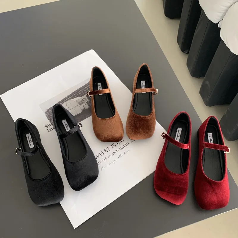 

Autumn New Mango Head Low Heel Suede Flat Buckle Casual Women's Shoes 35-40