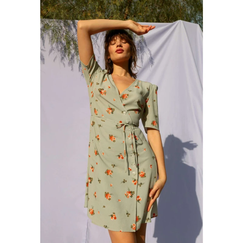 Women Dress 2023 Spring and Summer New V-neck Button Retro Print Short Slim Dress