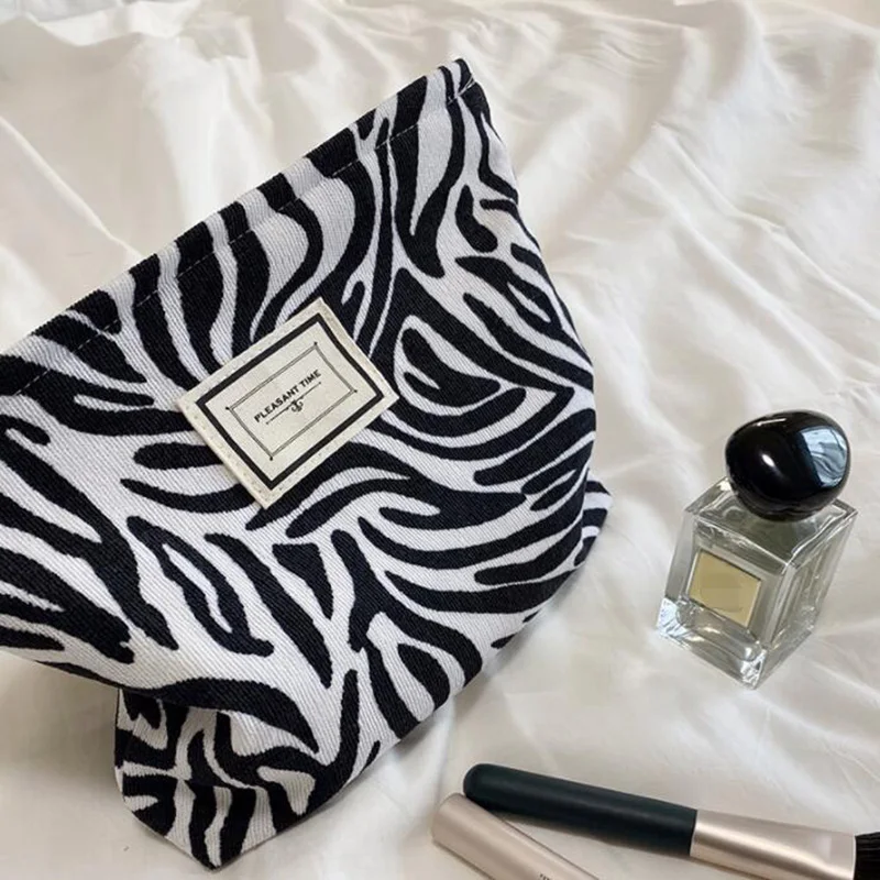 Corduroy Leopard Print Cosmetic Bag Wash Bag Women Travel Makeup Pouch Beauty Storage Cases Make Up Organizer Clutch Bag