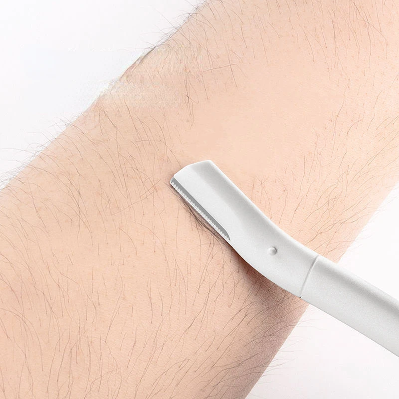 Триммер для бритья бровей