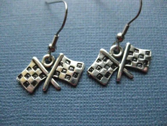

New Products Hot Selling Fashion Trend Jewelry Simple Natural Style Mini Flag Pendant Earring Jewelry