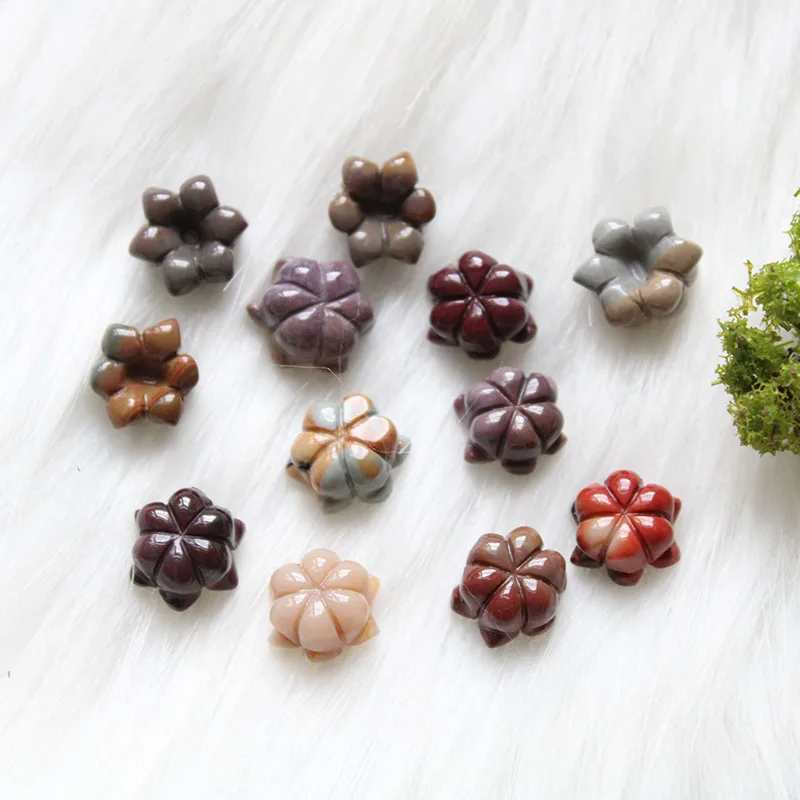 

Cross border hot selling 1cm Alashan natural crystal natural stone mini flower hand carved small pieces