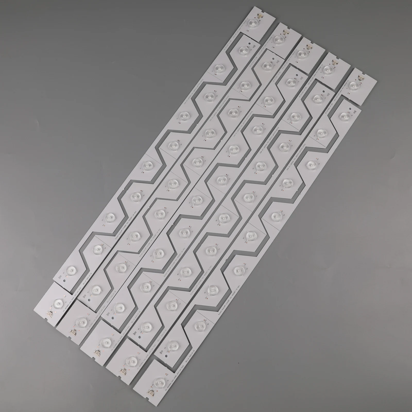 

10 шт. = 1 комплект подсветки телевизора для 55-дюймовой TCL TMT-55E5800-10X6-3030C-6S1P-W44 TCL YHF-4C-LB5506-YH1 D55A620U