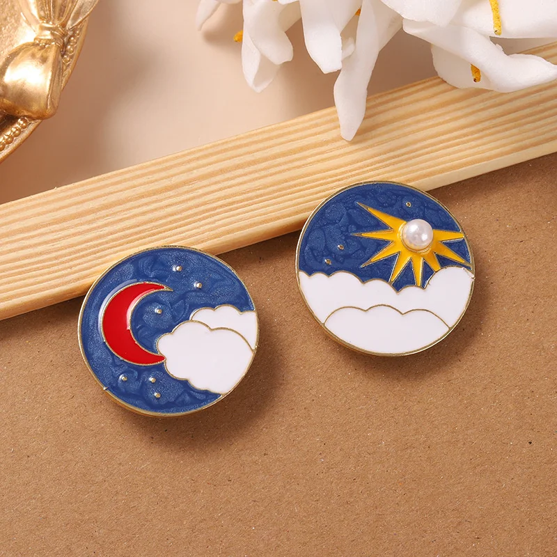 

Creative new hot selling round star moon two-piece set of alloy jewelry brooch