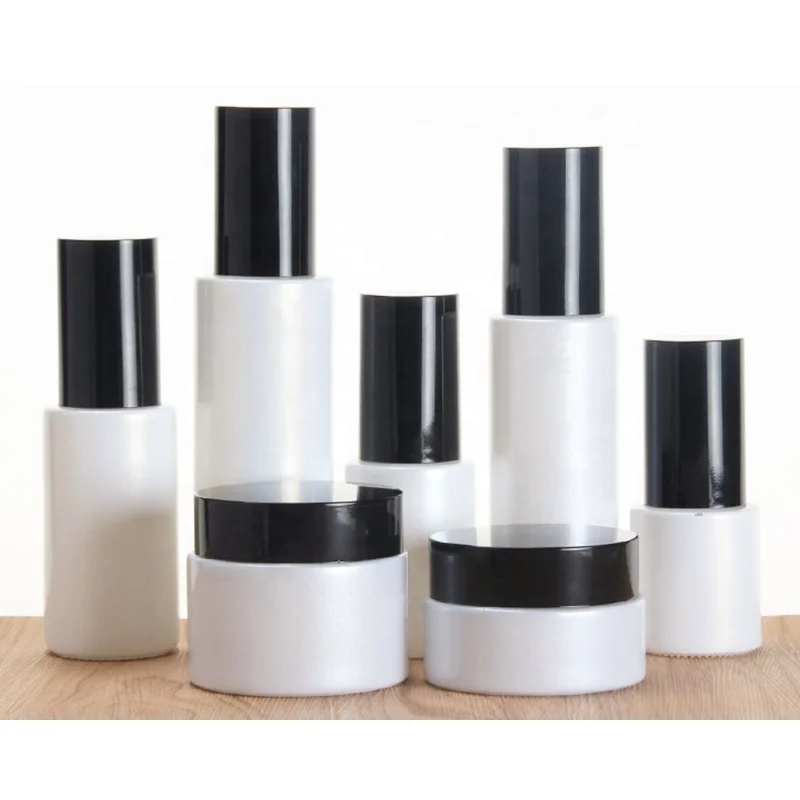 

Wholesale Pearl White Empty 30g 50g Eye Cream Face Cream Jars with Black/White Lid 20-120ml Spray/Pump Cosmetics Bottles Packing