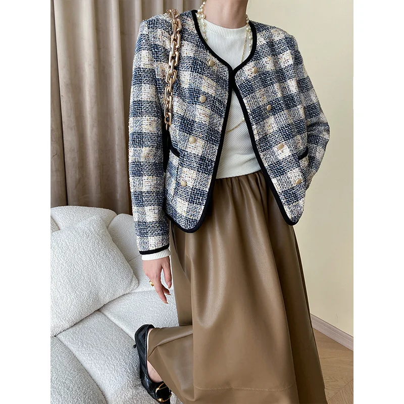 Рисунок 2 - Женское твидовое клетчатое пальто