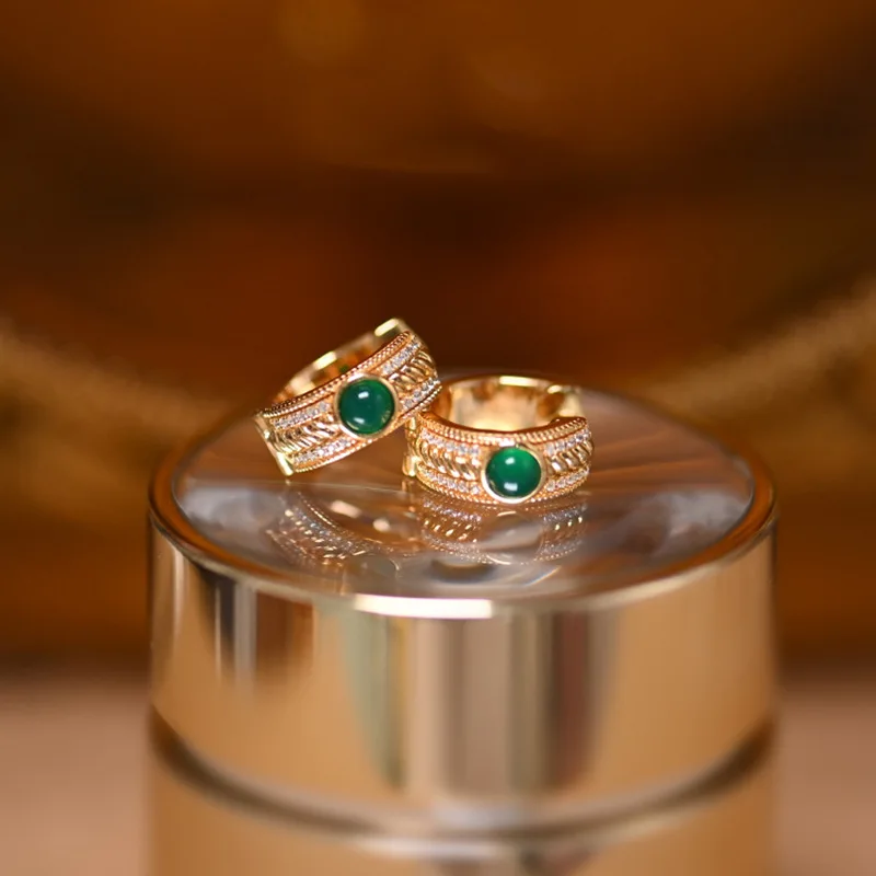

925 Sterling Silver Green Agate Stud Earrings Light Luxury French Twist Ear Buckles Exquisite Women's Hypoallergenic