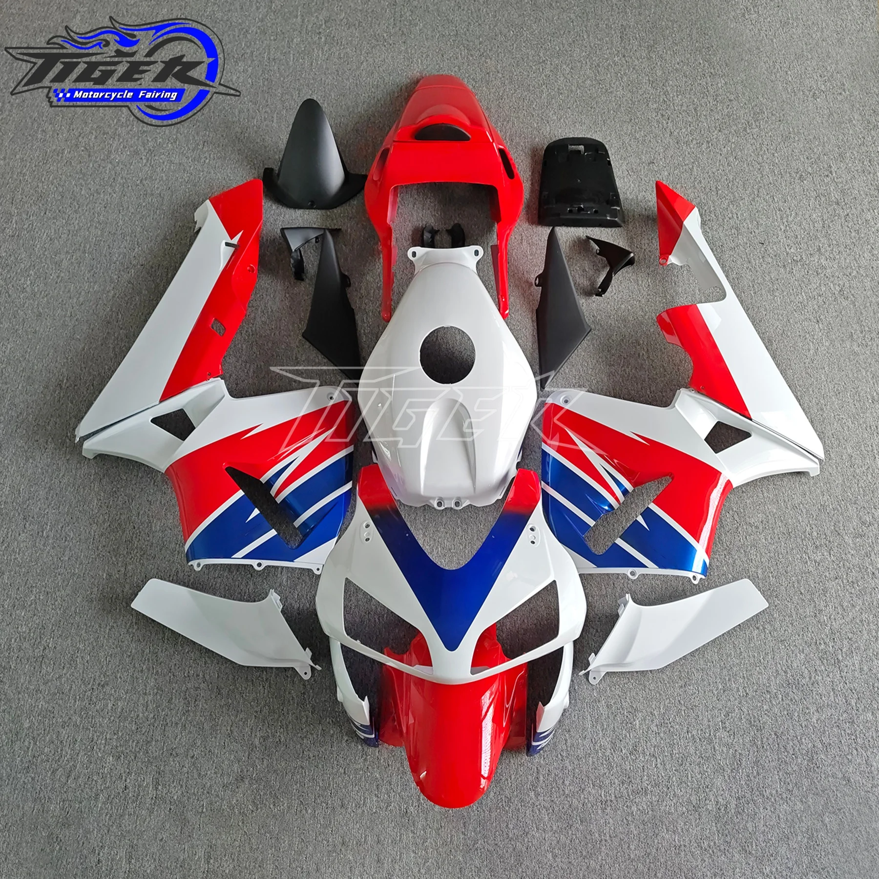Фото Комплект обтекателей для мотоцикла Honda CBR600RR F5 2003-2004, пластиковые обтекатели, набор обтекателей CBR 600RR CBR 600 RR 03-04, черно-золотой цвет, корпус/каркас №5
