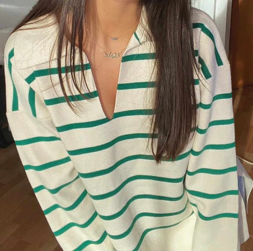 

Женский Трикотажный Свитер оверсайз с V-образным вырезом