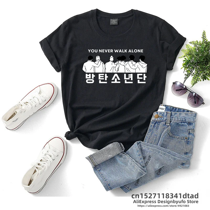 Женская летняя футболка с надписью «You Never Walk Alone» Женская летняя футболка с надписью «You Never Walk Alone»