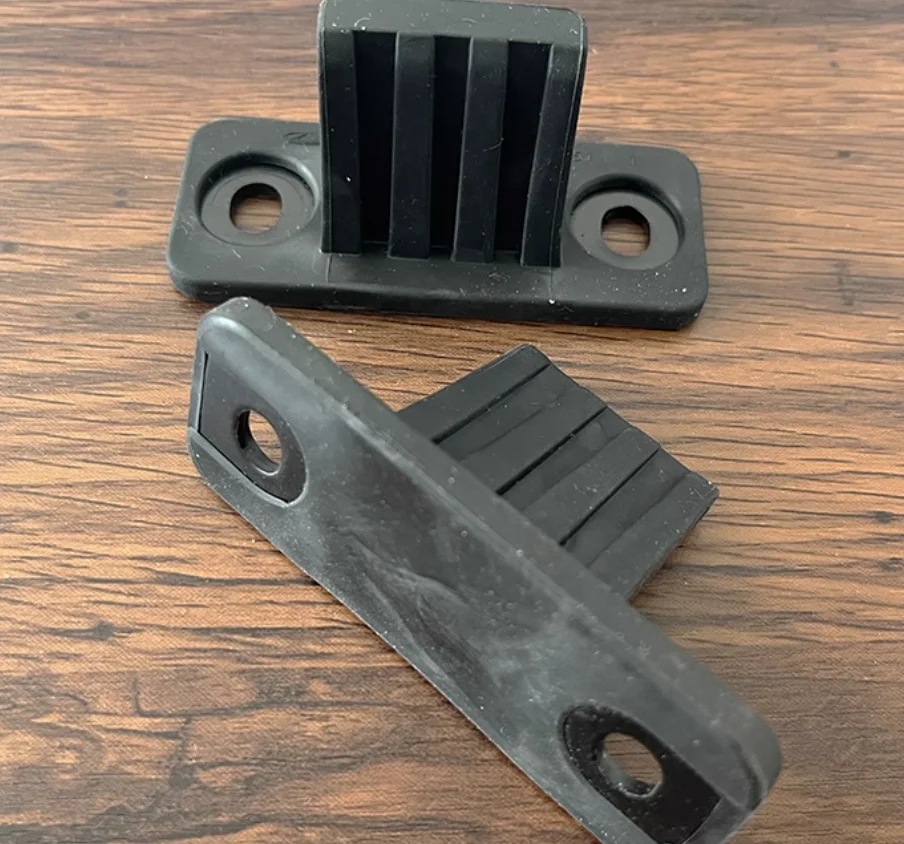 

(2pcs/lot) Trunk lock rubber Locating Block-tail door for Chinese CHERY TIGGO 5 SUV Auto car motor parts T21-5606551