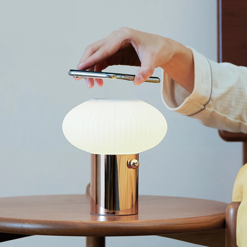 

Desk Lamp with Wireless Charger for iPhone 11 12 13Pro 10W Stepless Dimming LED Table Lamp Portable Bedside Night Light