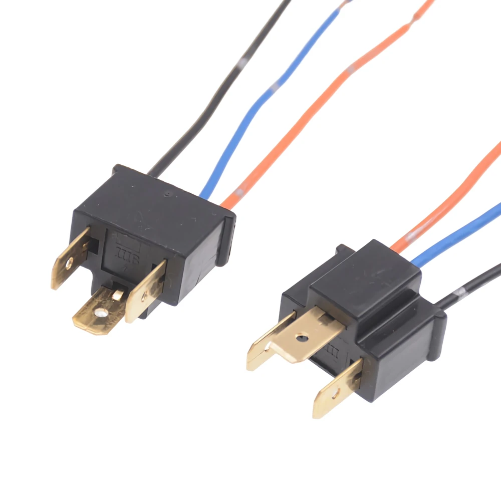 Разъем цоколя н4 amp. Штекер h4. Керамический разъём h4. Разъем для лампы h4 на ваз. Разъем лампы h3c.