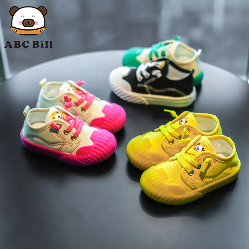 

2022 Spring And Autumn New Boys' And Girls' Soft Bottom Canvas Shoes Jelly Casual Biscuit Shoes