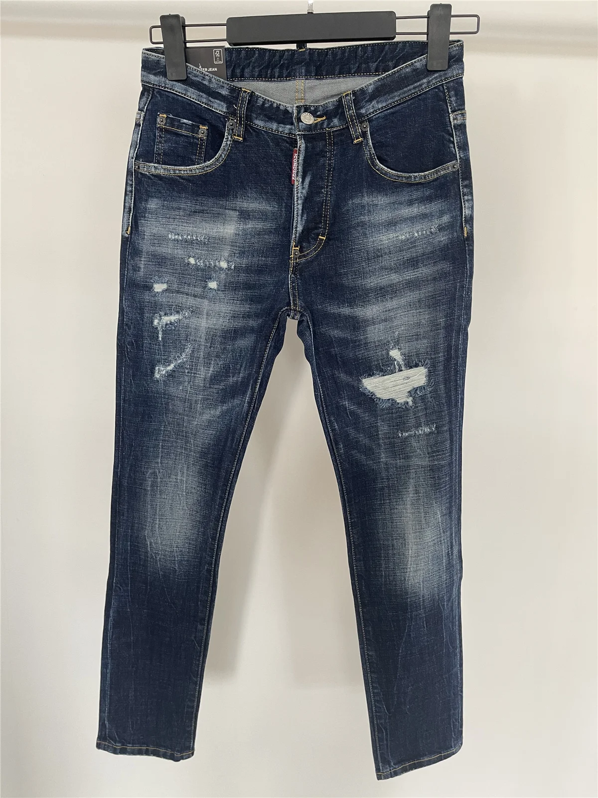 Весна и лето 2024 новые модные мужские потертые синие повседневные джинсы