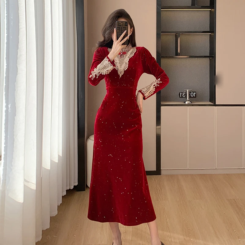 Женское облегающее платье с юбкой годе красное бархатное воротником-стойкой