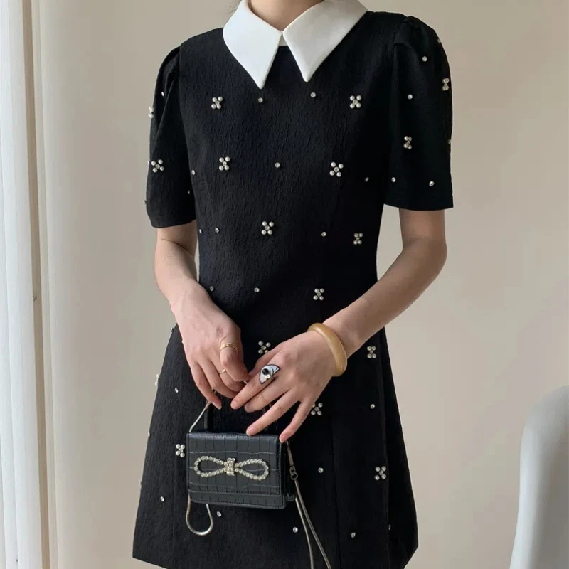 Женское платье-поло с вышивкой однотонное приталенное Повседневное платье