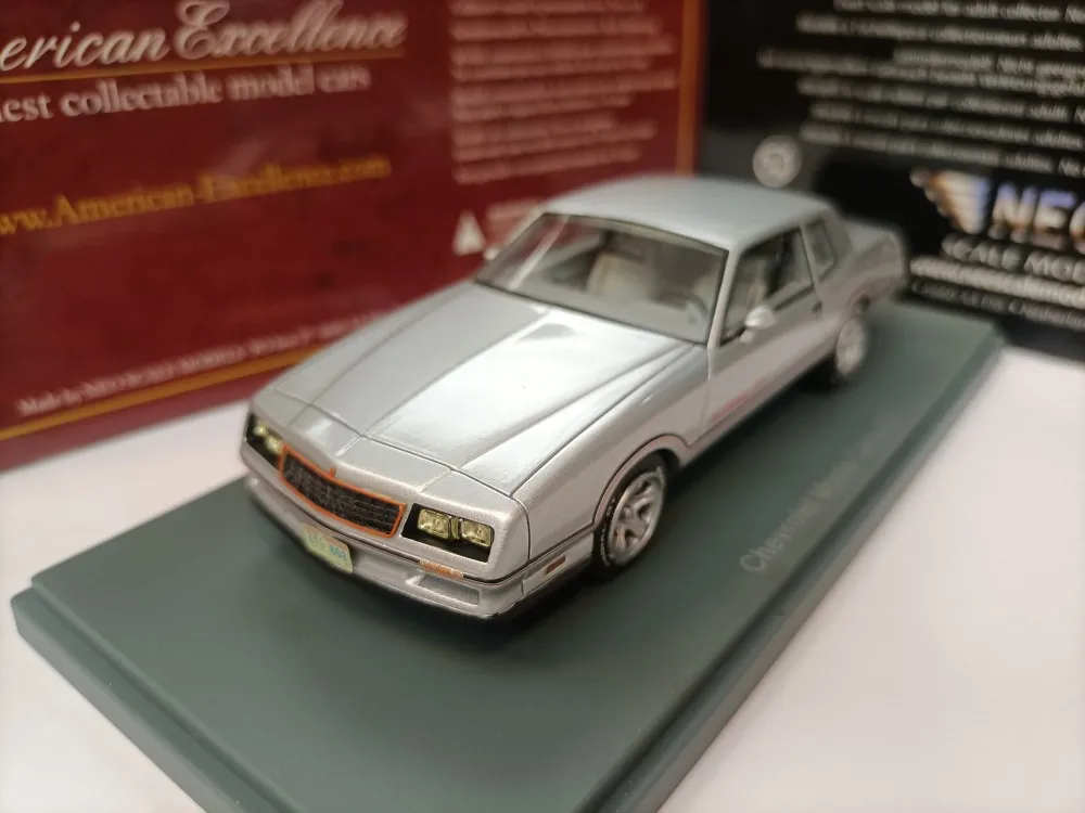 

Neo 1/43 Chevrolet Monte Carlo SS 1988 Silver Grey Car Model