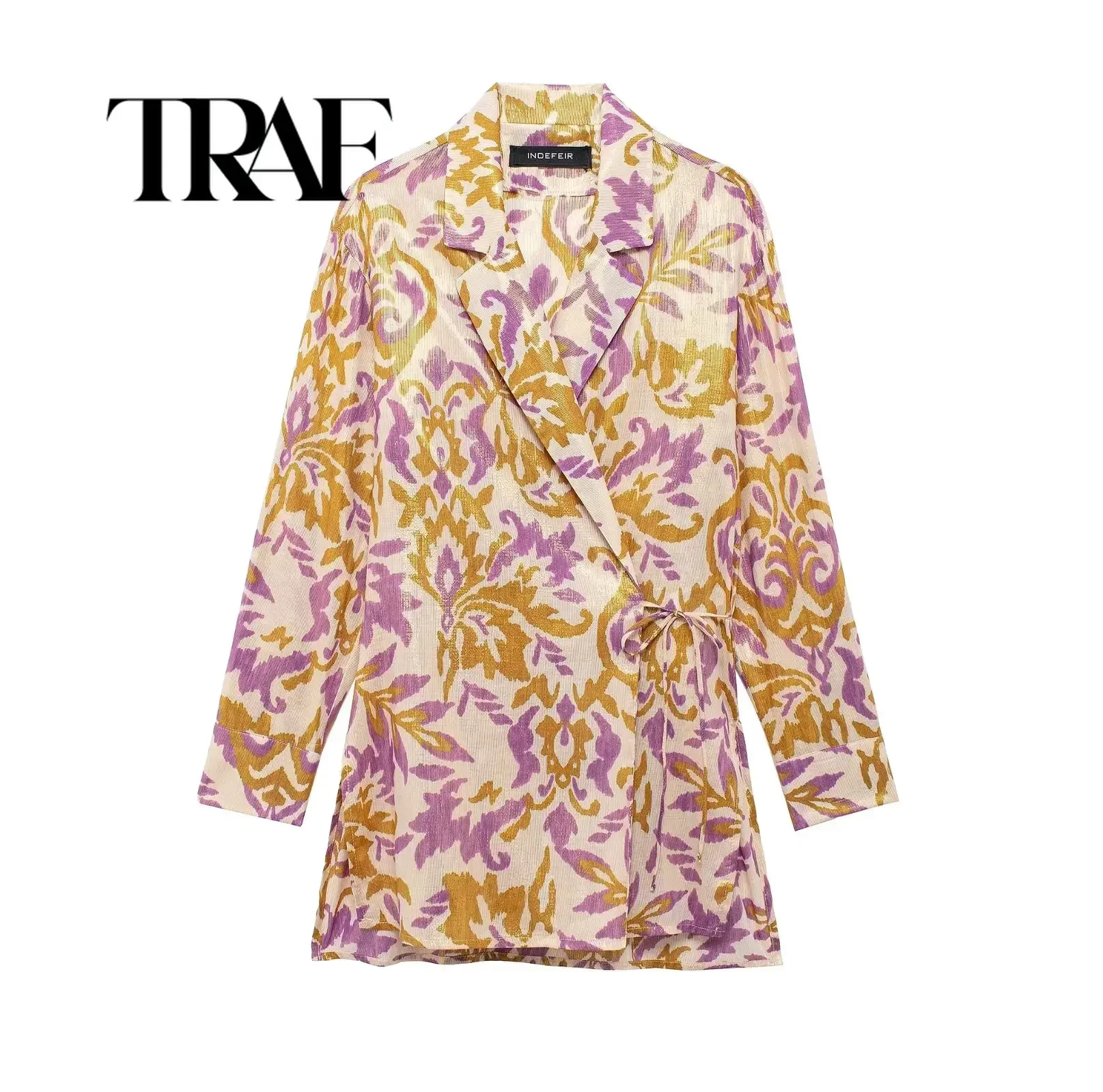 Женский пиджак с металлическим принтом