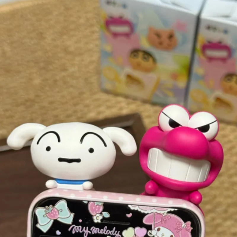 Фото Коллекционная фигурка Funism Crayon Shin Chan: миниатюрная аниме-фигурка в лежачей позе, трендовый аксессуар для приборной панели автомобиля №4