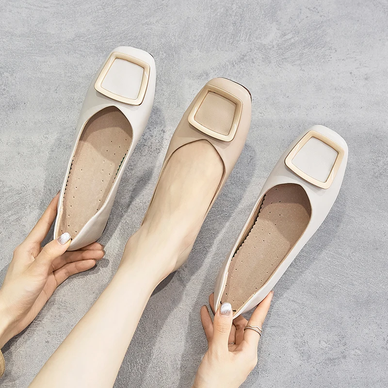 new Leather Shoe Woman Square Toed Flat Soft Sole Comfortable women's Shoes Non-slip Casual lady Shoe Metal Decoration Female