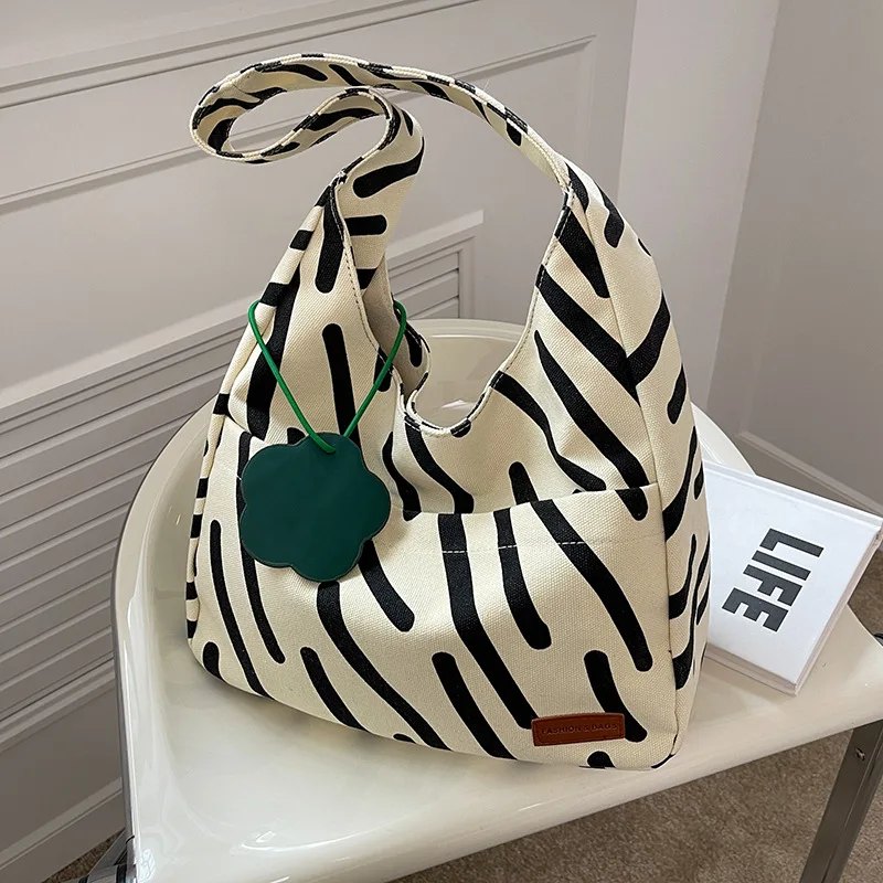 

New Bag Women's Large-capacity Satchel Time Leopard Print Bag Zebra Canvas Handbag Fashion Versatile Color Contrast ShouldBag