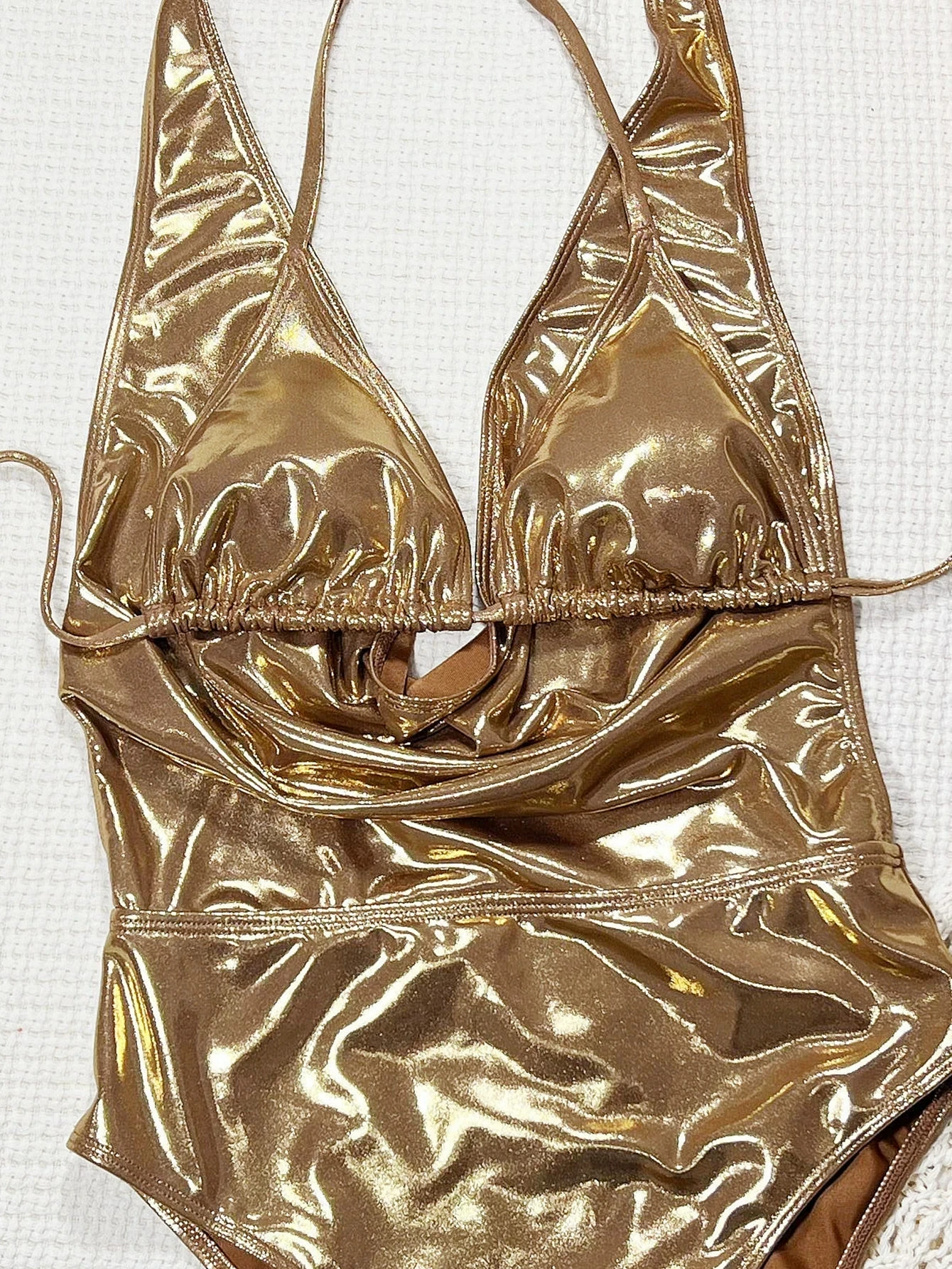 Фото Купальник DEKA Deep V Gold с открытой спиной, цельный, с высоким вырезом на бедрах, монокини с перекрестными завязками на спине, пляжная одежда №4