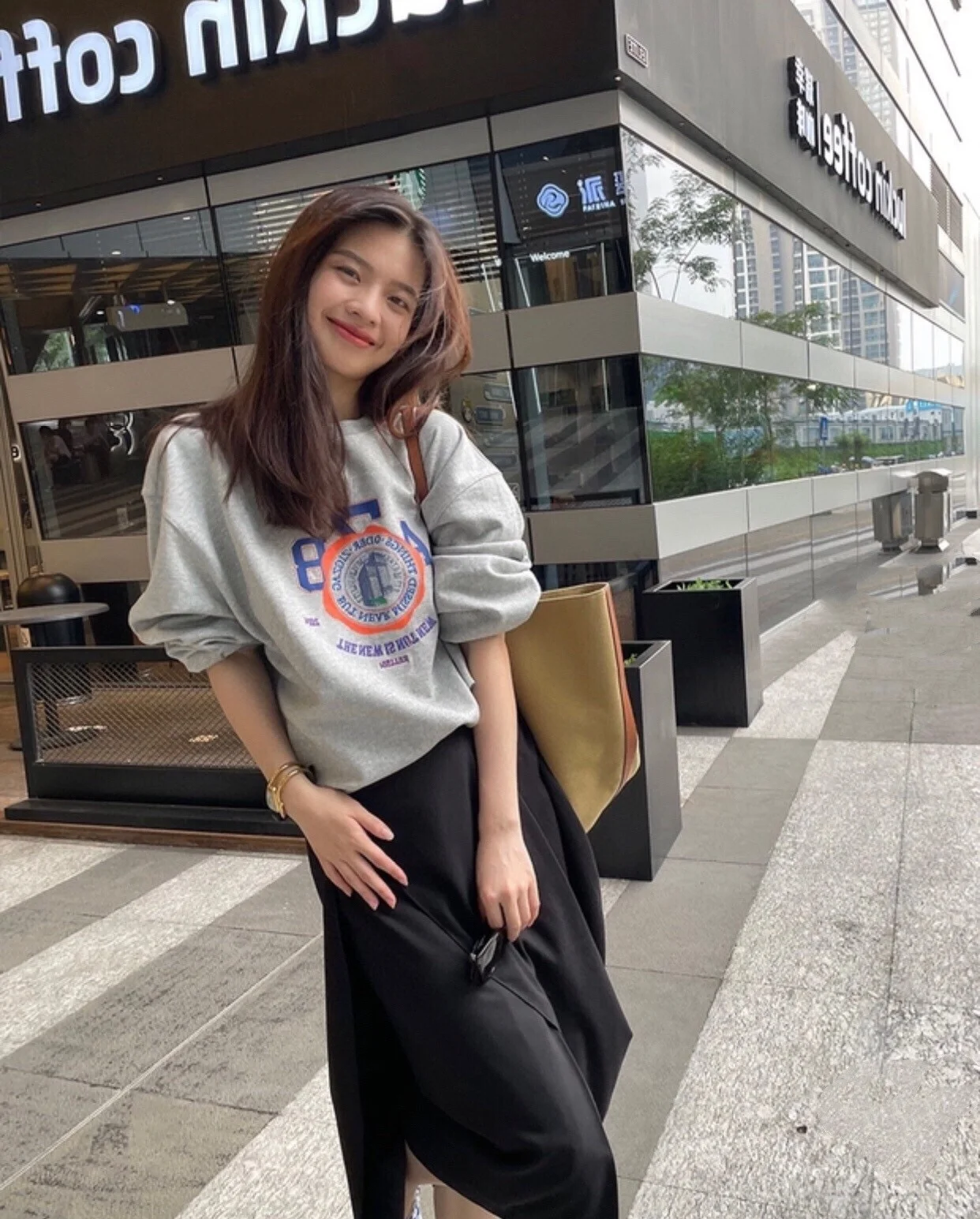 

Ader error 7th Anniversary Fall 2021 new limited long-sleeved hoodie ladies men's embroidery retro top British campus style