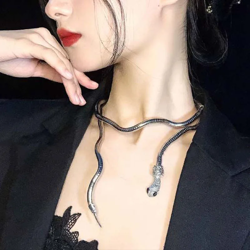 

Fashion Product Dark Earth Cool Opening Random Shape Snake-Shaped Design Necklace Collar Personality Exaggerated Metal Jewelry