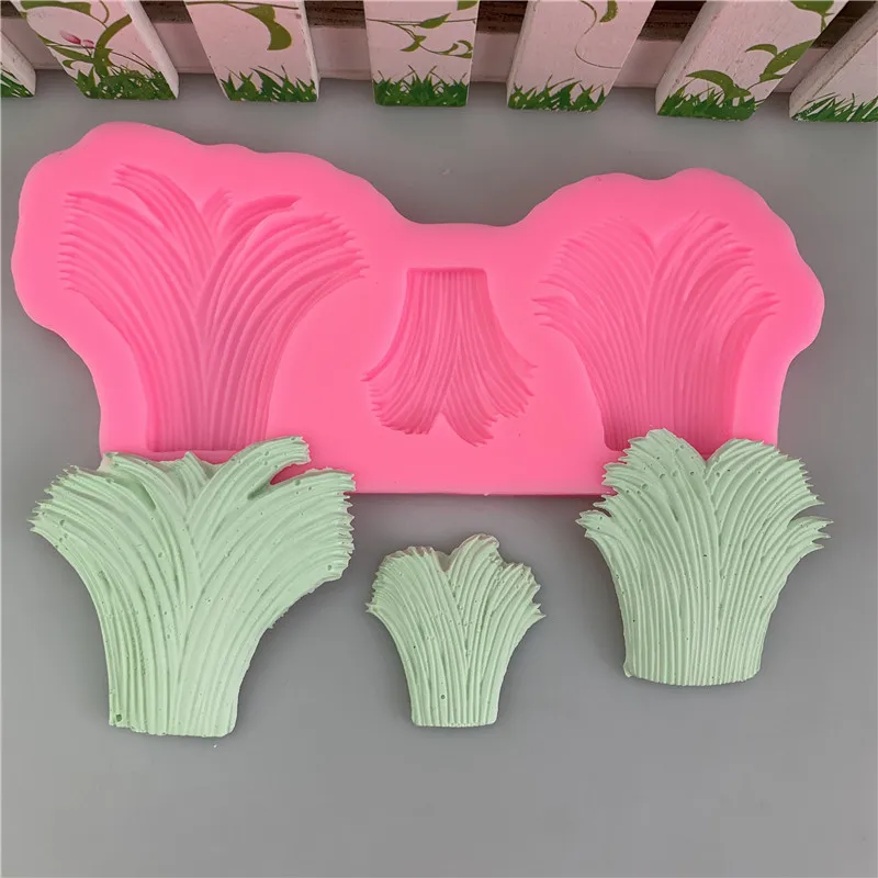 

3 Liancao Silica Gel Mold Sugar Cake Decoration Tools Baking Mold Gypsum Dripping Clay Clay Mold