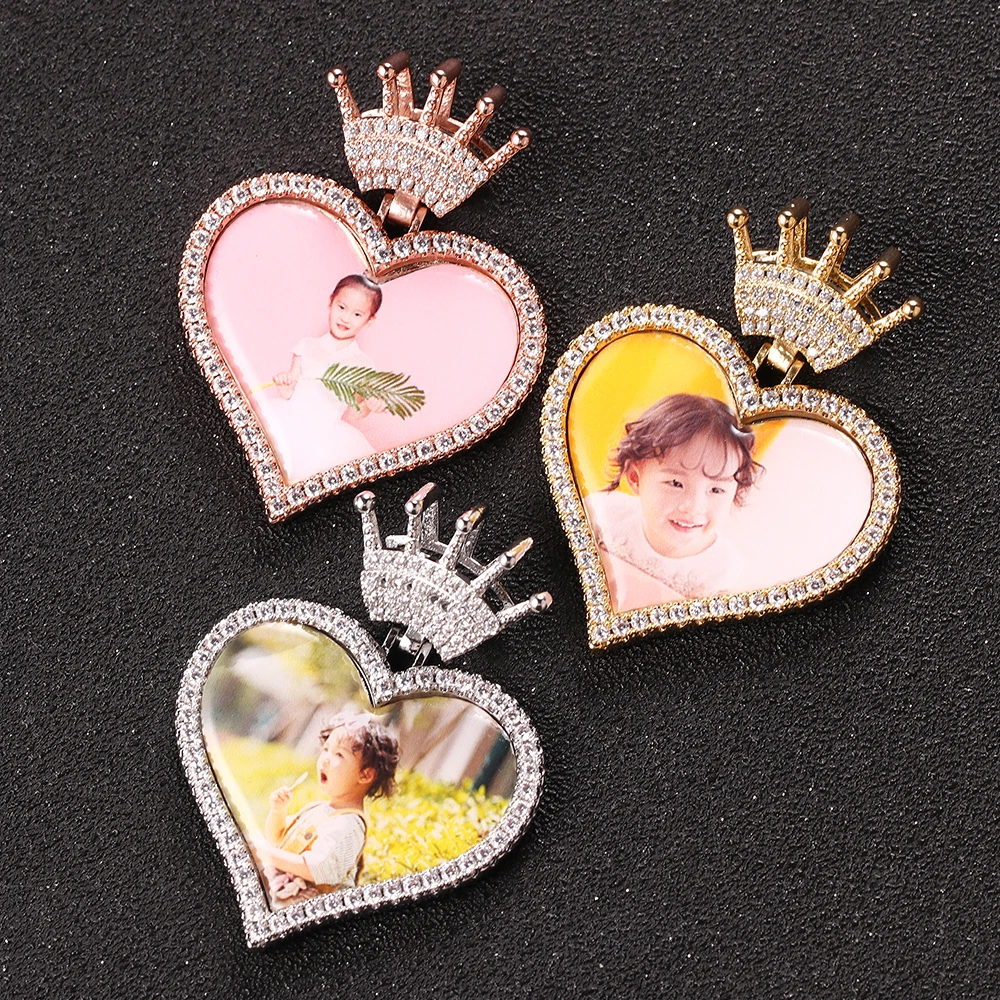 

Creative Ornaments Hot Sale Iced Out Heart-Shape Memory Medallions Photo Crown Pendant Custom Picture Pendant Necklace